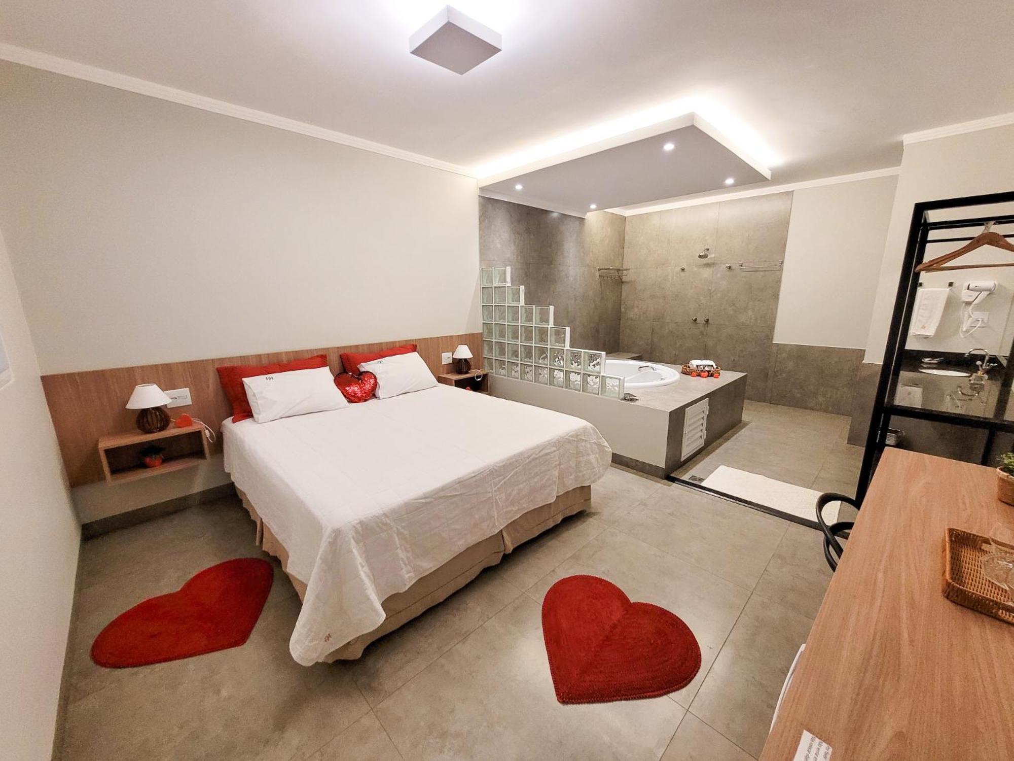 Suite Spa Bath,1551883342:JPEG